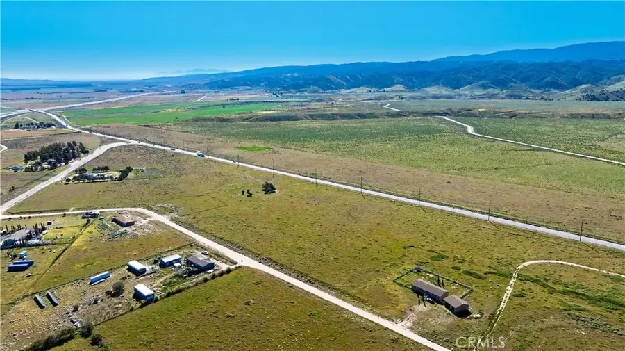 0 La Petite, Fairmont, CA 93536 - #3