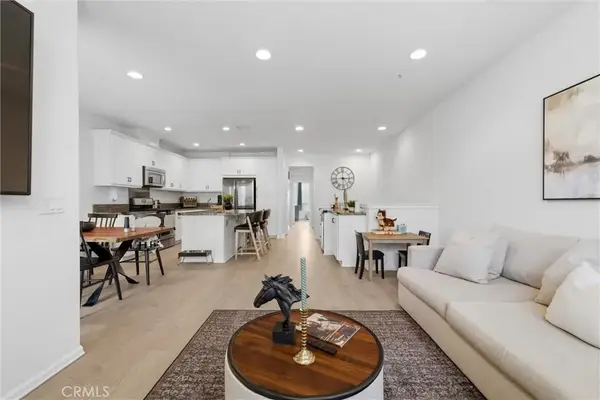 406 El Paseo, Lake Forest, CA 92610