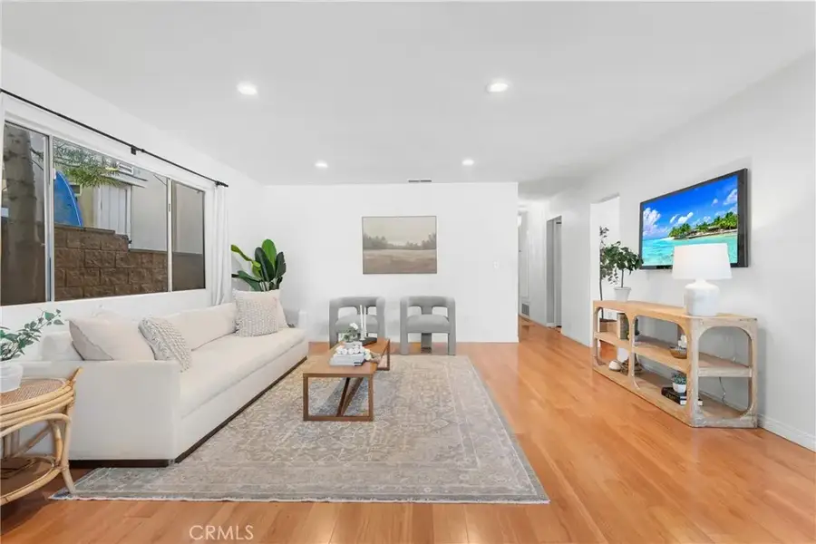 586 36th, Manhattan Beach, CA 90266 - #2