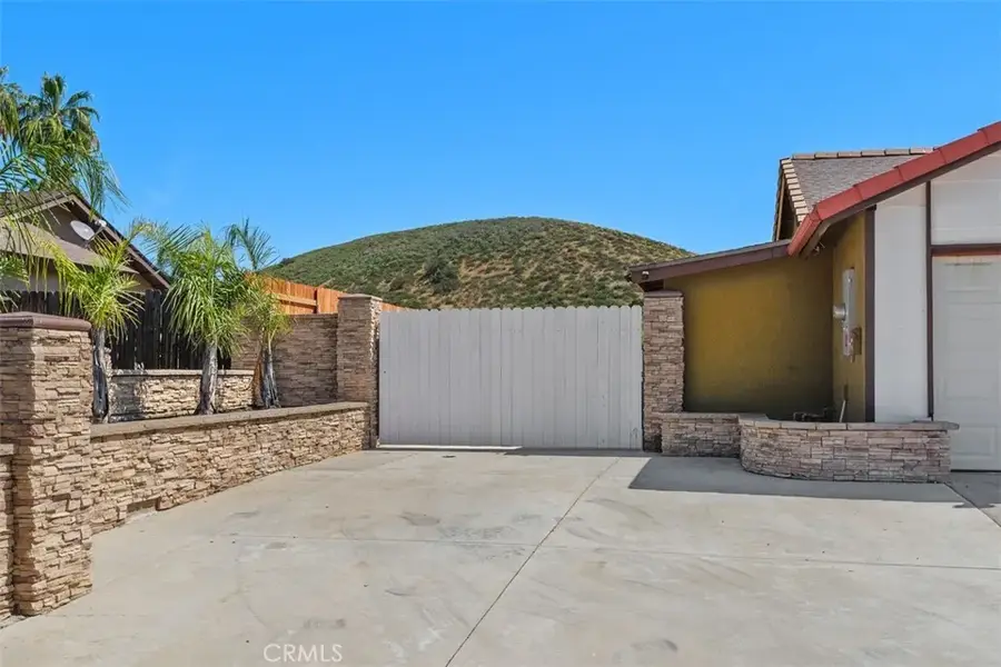 233 Southshore, Lake Elsinore, CA 92530 - #2