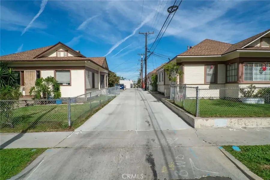 613-627 W 4th Street, Long Beach, CA 90802 - #3