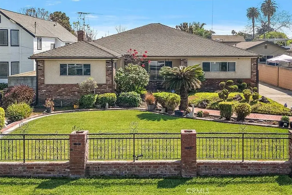 420 W Tichenor Street, Compton, CA 90220 - #1