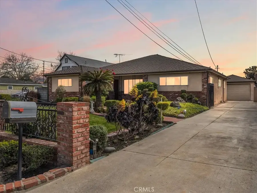 420 W Tichenor Street, Compton, CA 90220 - #3