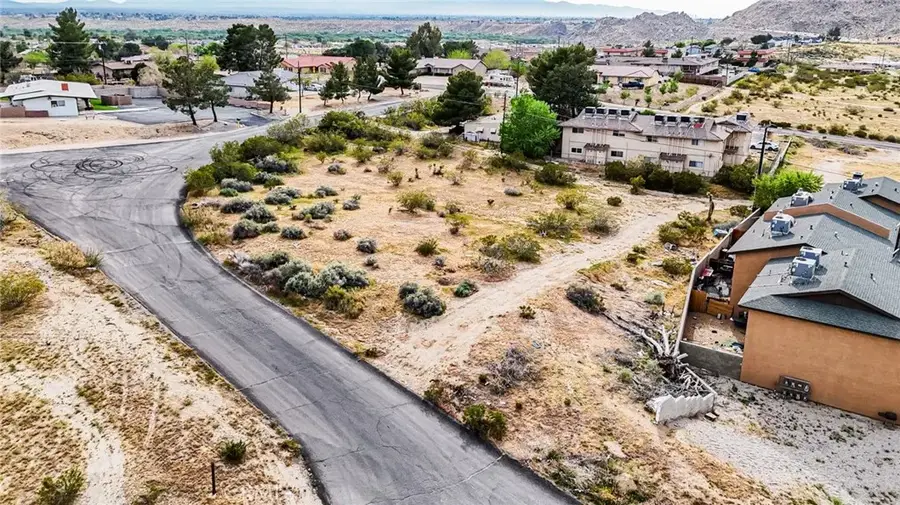 15750 Olalee, Apple Valley, CA 92307 - #3