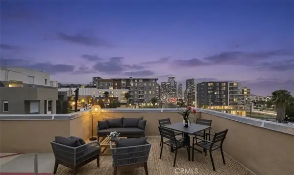 941 W Hawthorn #9, San Diego, CA 92101