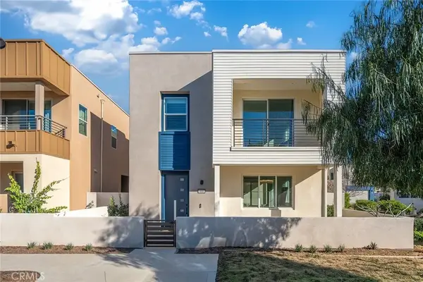 446 Chorus, Irvine, CA 92618