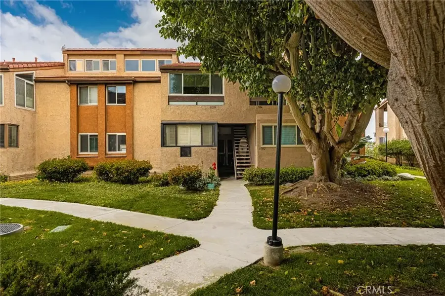 17110 Bluewater Lane, Huntington Beach, CA 92649 - #2
