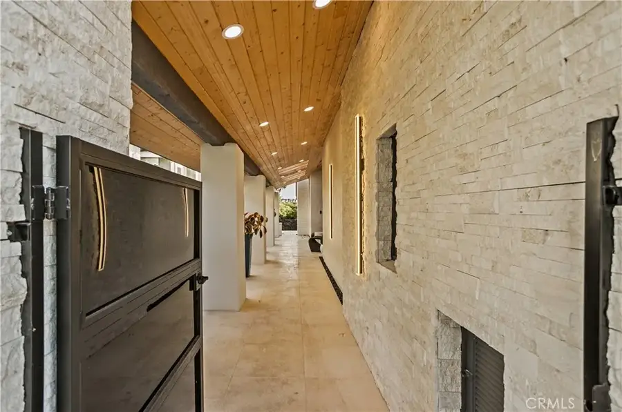 10 White Water Drive, Corona Del Mar, CA 92625 - #2