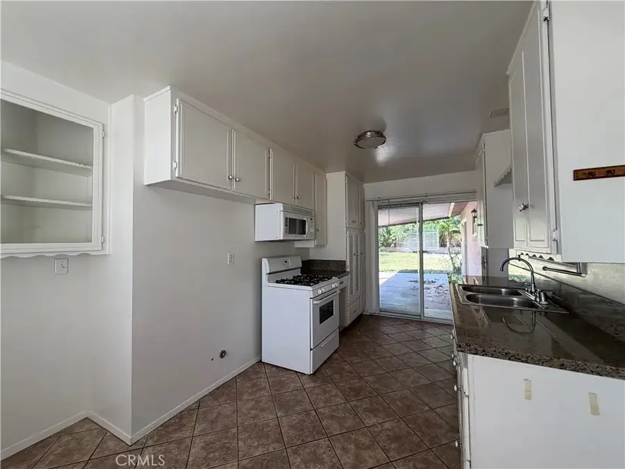9943 Oso Avenue, Chatsworth, CA 91311 - #3
