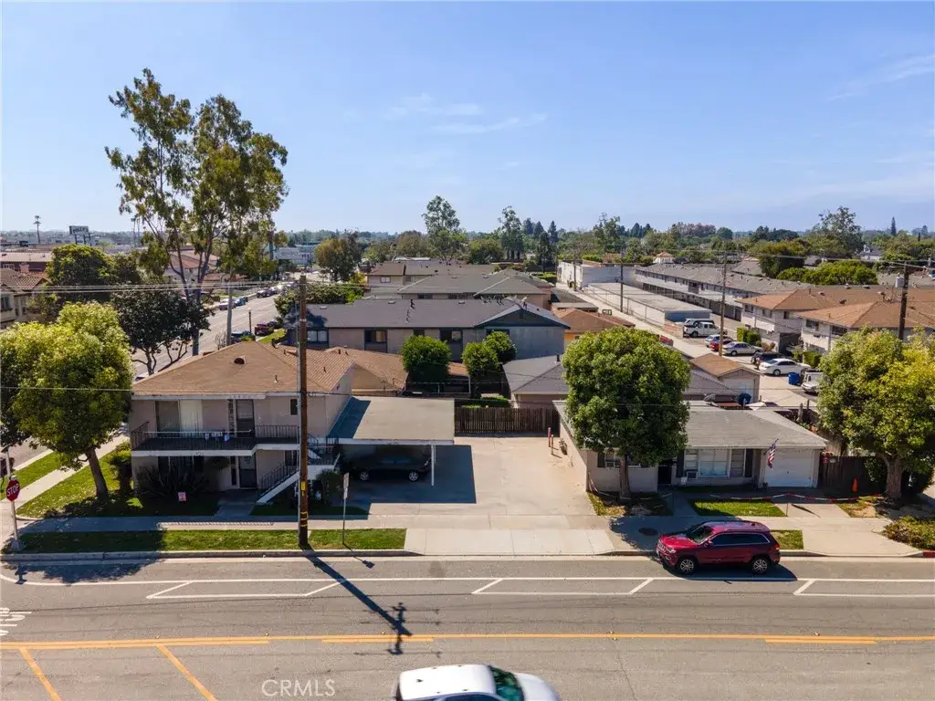 10861 Walnut Street, Los Alamitos, CA 90720 - #1