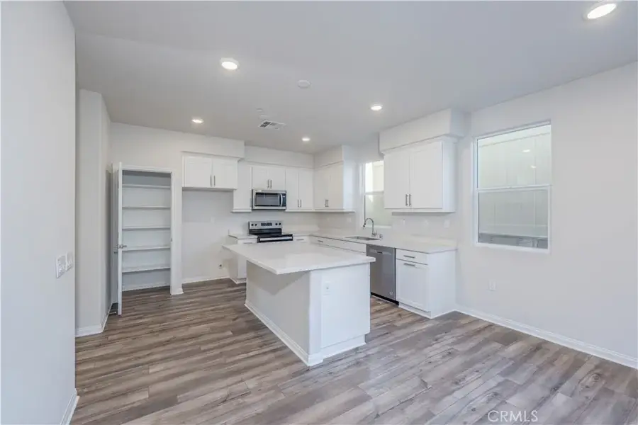 466 Meyer, Upland, CA 91786 - #3