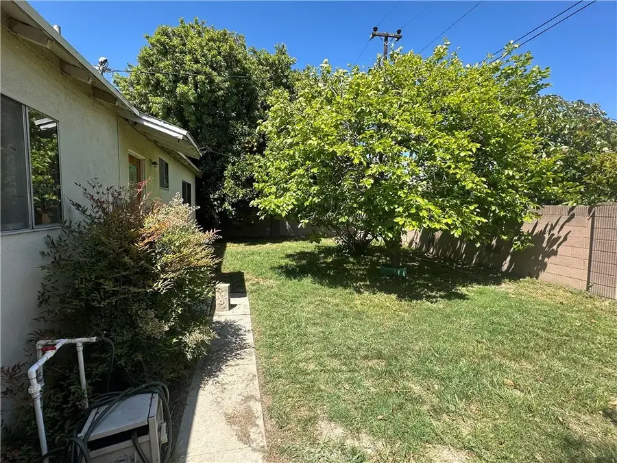 15472 La Salle Lane, Huntington Beach, CA 92647 - #2