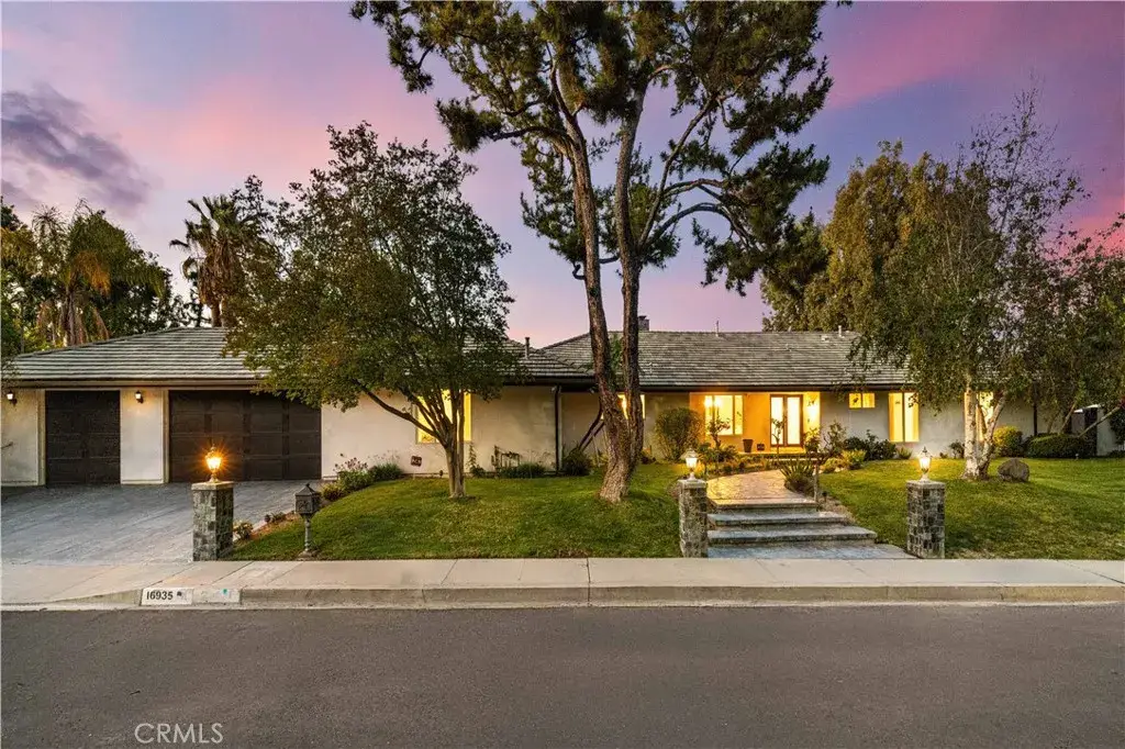 16935 Esquira Pl, Encino, CA 91436 - #1