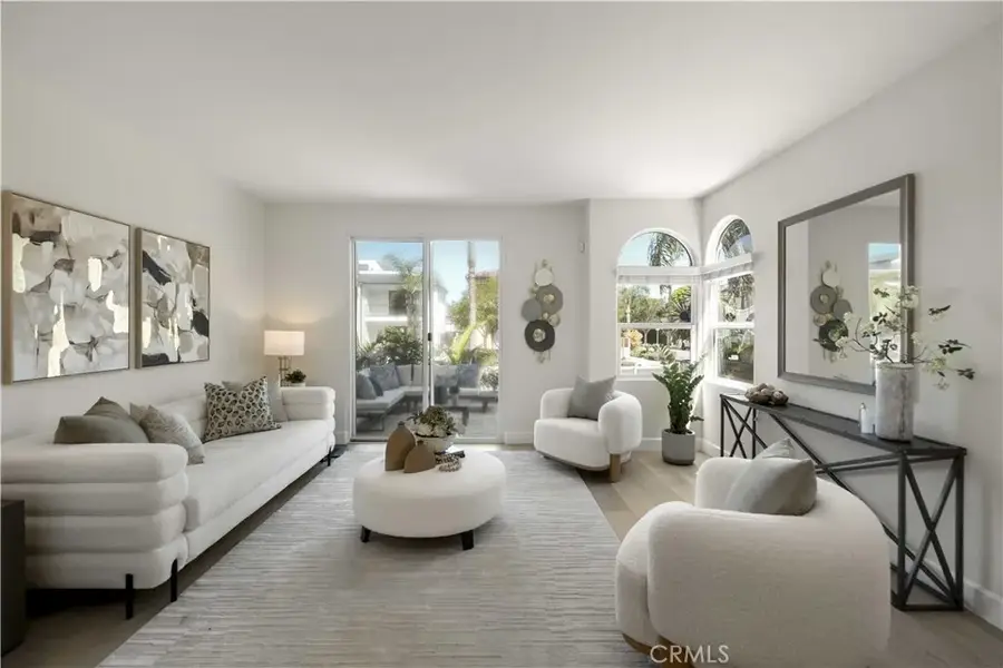 526 12th St, Huntington Beach, CA 92648 - #2