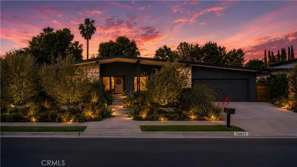 18837 Paseo Nuevo, Tarzana, CA 91356 - #1