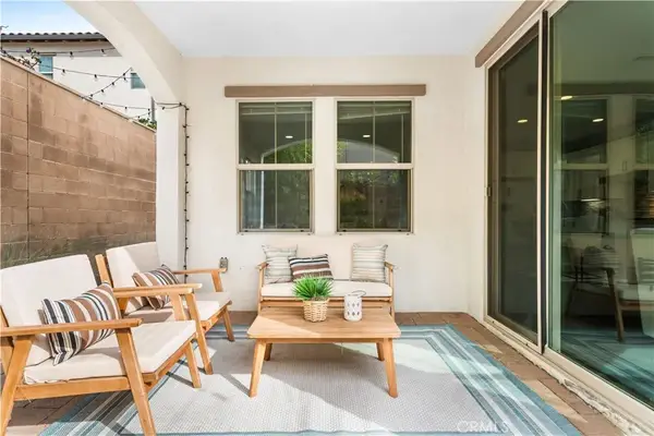 102 Yellow Pine, Irvine, CA 92618