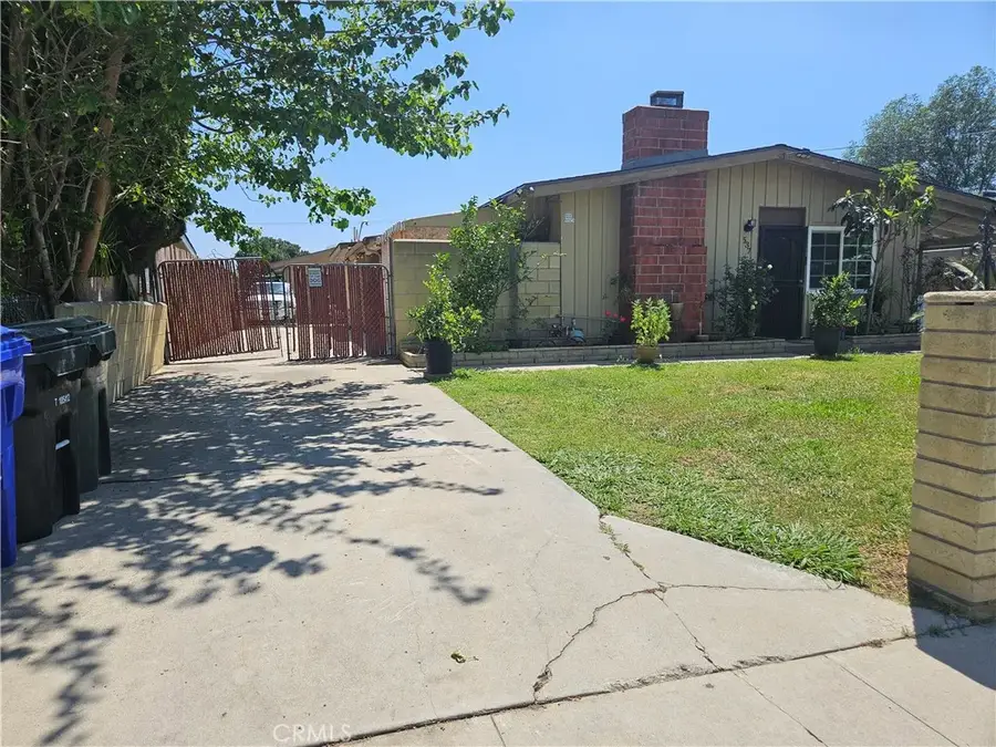 537 E 3rd, Rialto, CA 92376 - #3