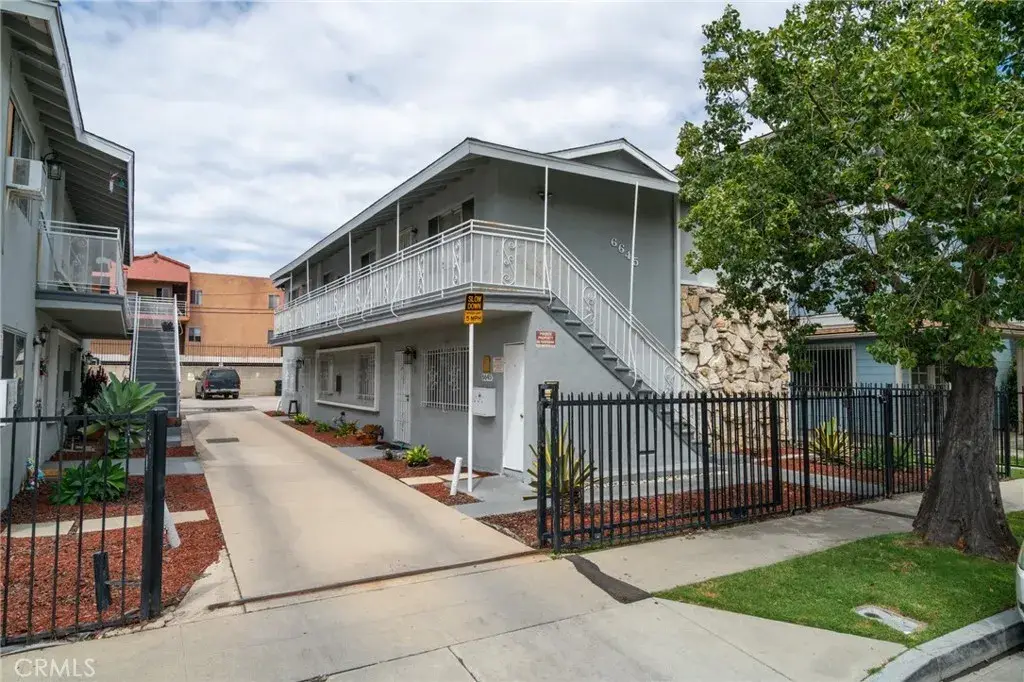 6645 Hammond Avenue, Long Beach, CA 90805 - #1