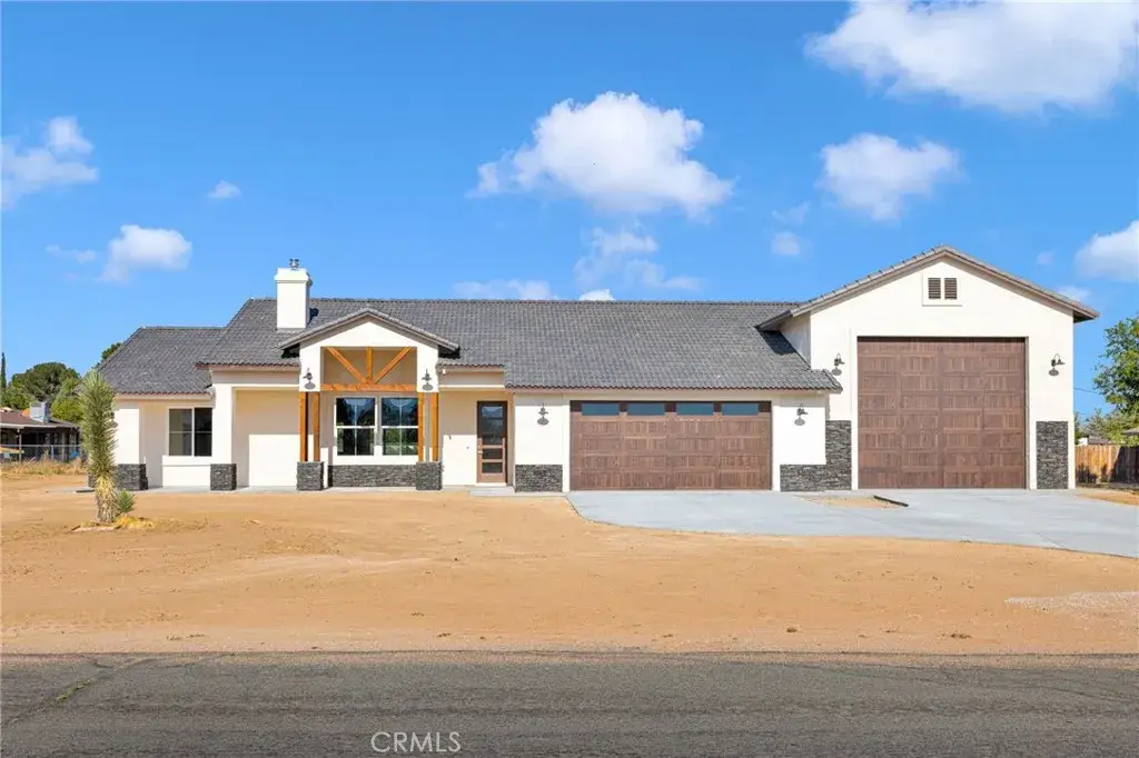 13710 Iroquois Road, Apple Valley, CA 92307 - #1
