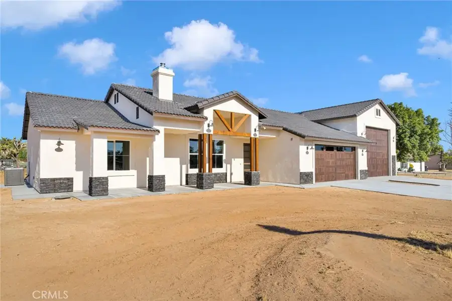 13710 Iroquois Road, Apple Valley, CA 92307 - #2