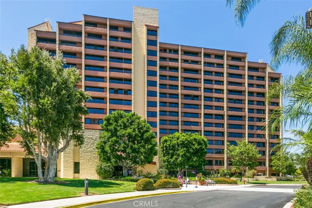24055 Paseo Del Lago W #1406, Laguna Woods, CA 92637 - #1