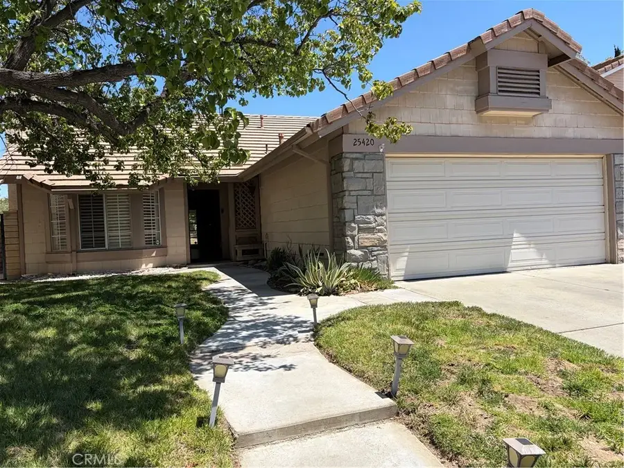 25420 Sheffield Ln, Saugus, CA 91350 - #3
