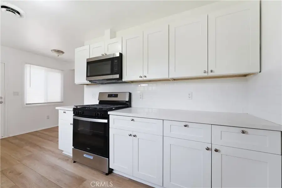 7738 Farralone, Canoga Park, CA 91304 - #2