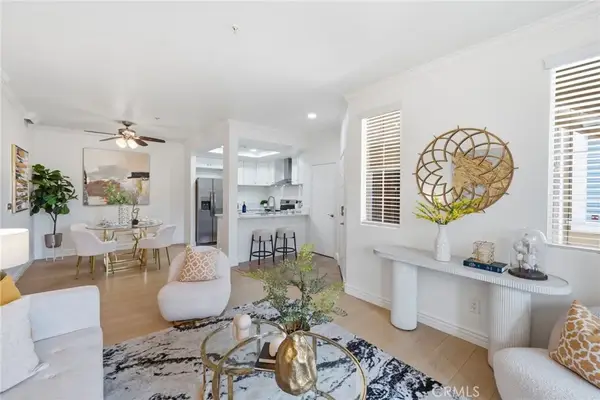 225 Gallery, Tustin, CA 92782