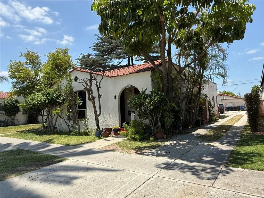7001 Mission, Huntington Park, CA 90255 - #1