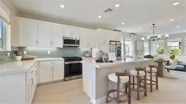 27467 Novella Lane, Valencia, CA 91381