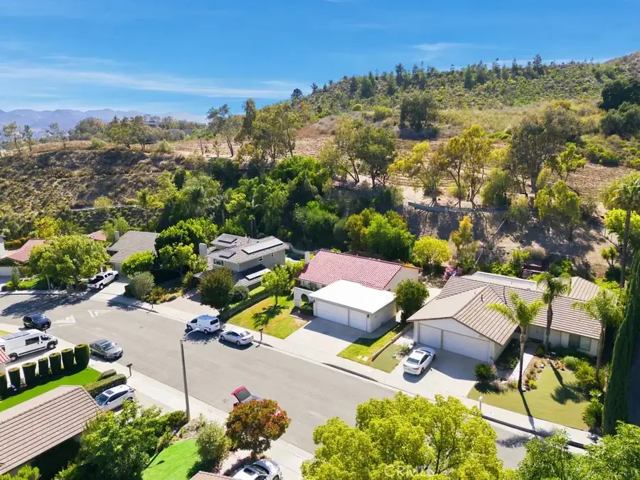 5835 Cardoza Drive, Westlake Village, CA 91362 - #3