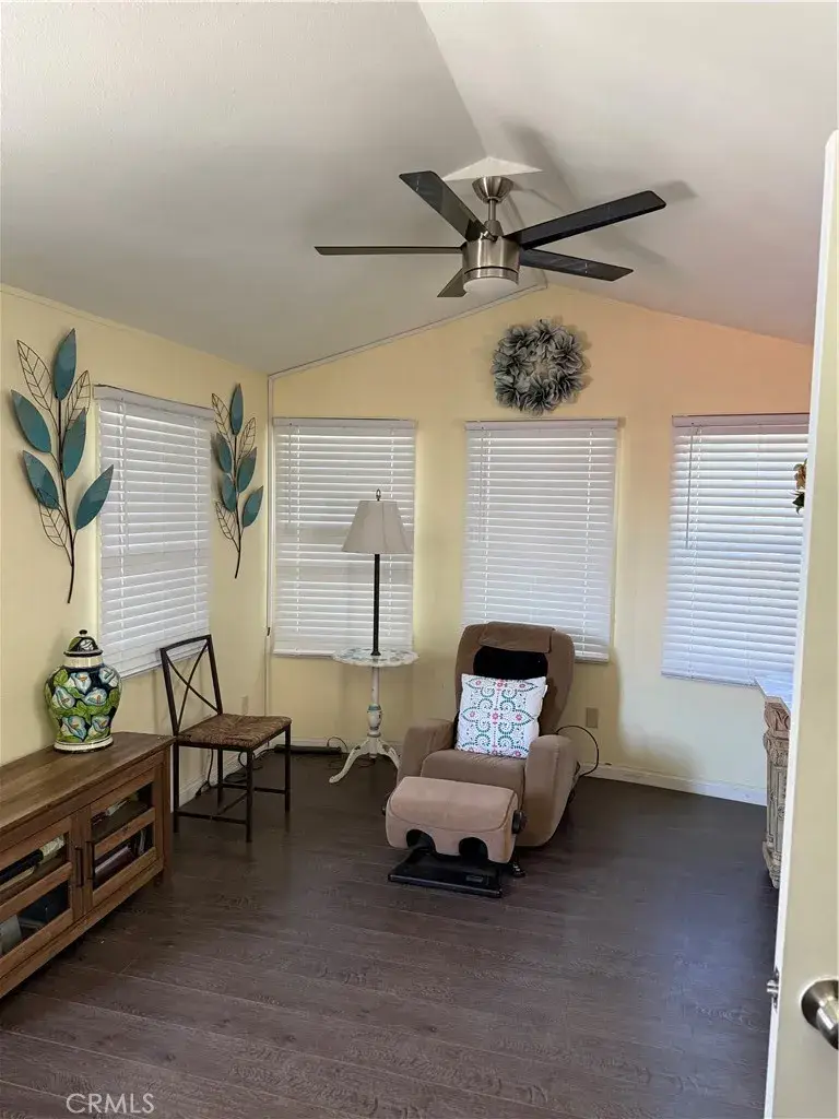 1660 Whittier Ave #4, Costa Mesa, CA 92627 - #3
