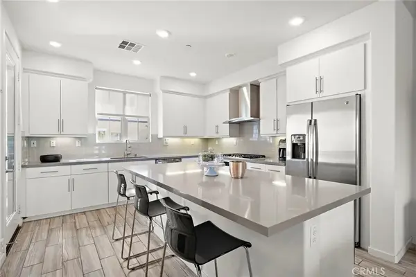 144 Paramount, Irvine, CA 92618