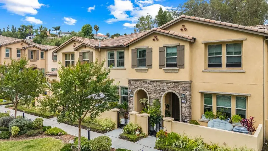 232 S Auburn Heights, Anaheim, CA 92807 - #1