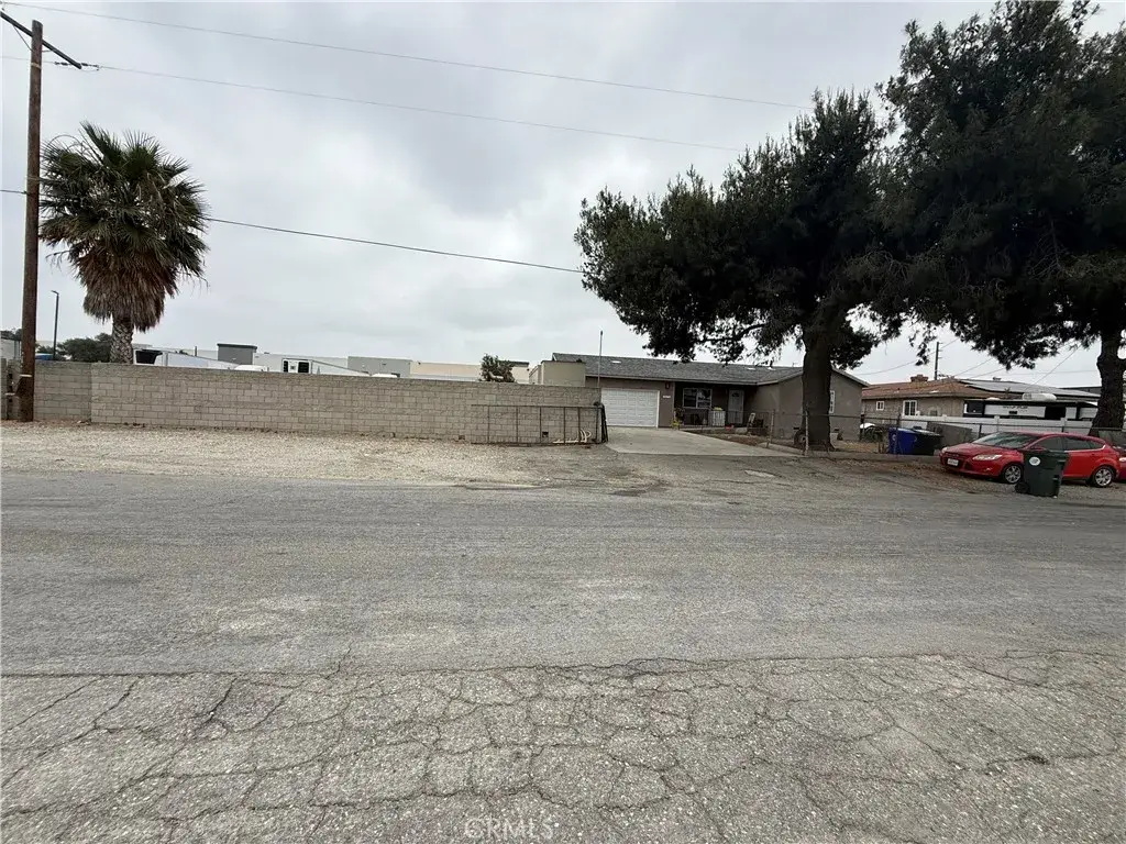 10453 Calabash, Fontana, CA 92337 - #1