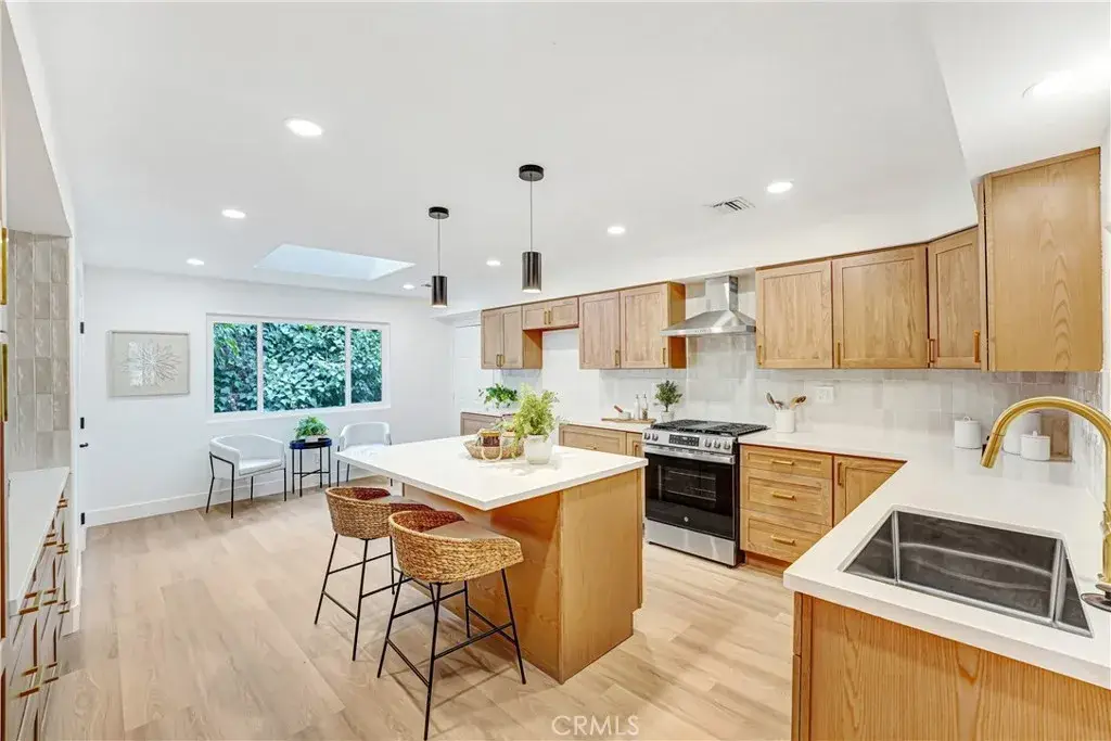 22323 Miranda Street, Woodland Hills, CA 91367 - #1