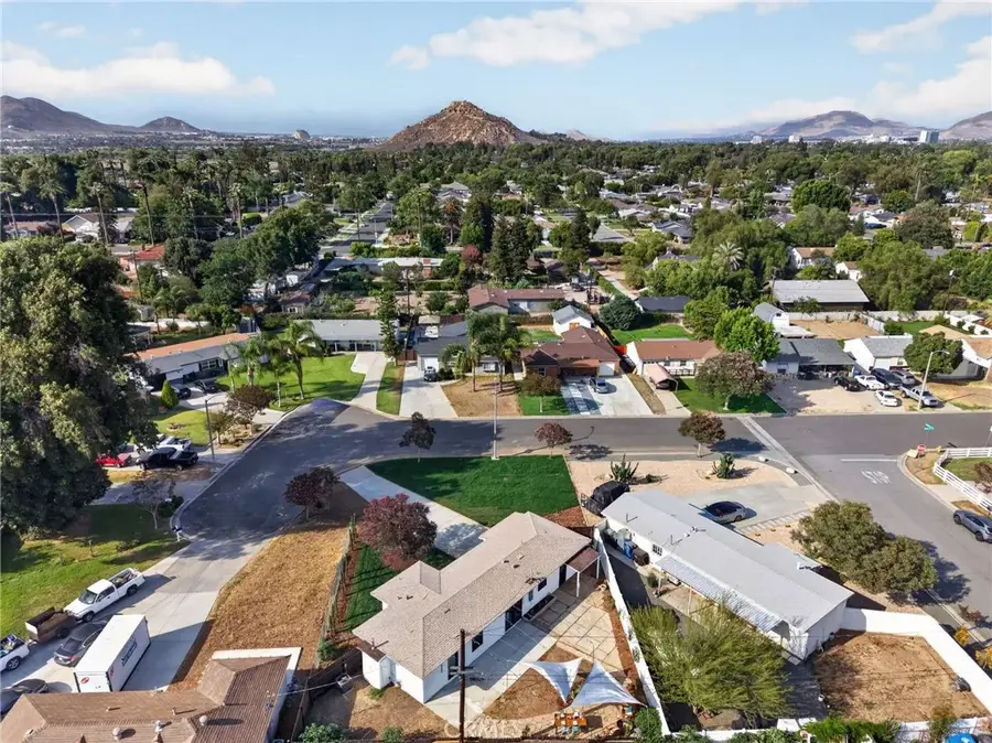 4806 Beverly Court, Riverside, CA 92506 - #2