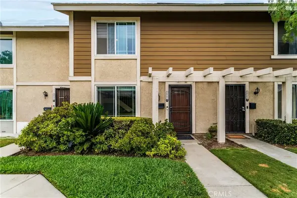 2921 S Sycamore St #E, Santa Ana, CA 92707