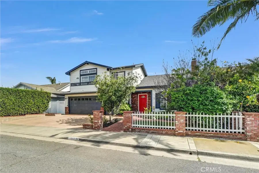 9072 Colbreggan Dr., Huntington Beach, CA 92646 - #3