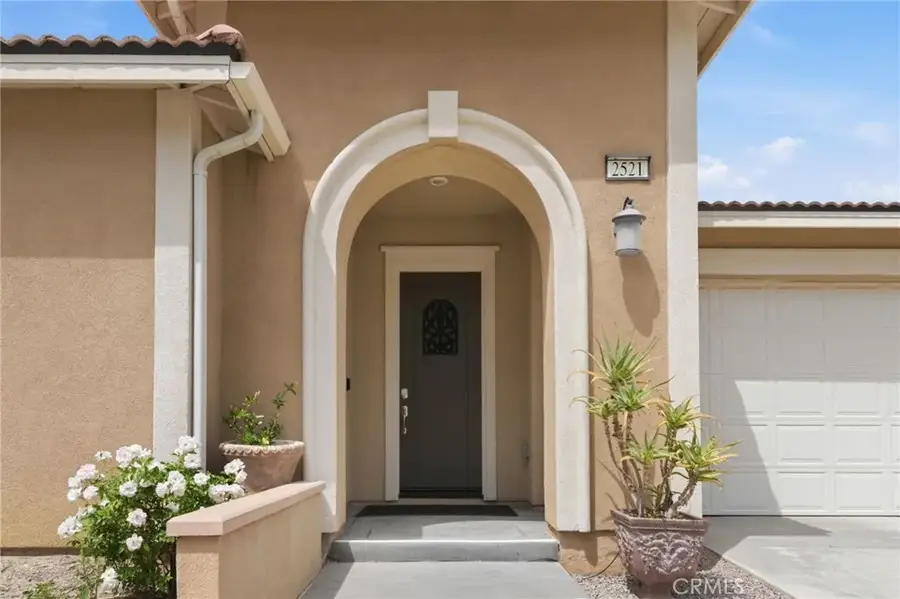2521 Chad Zeller, Corona, CA 92882 - #2