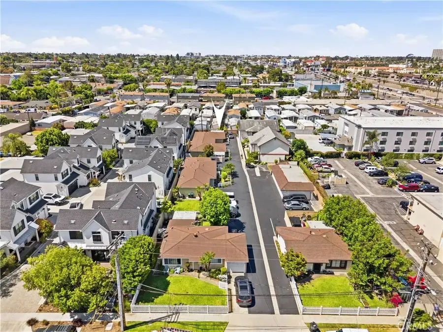 131 E 21st Street, Costa Mesa, CA 92627 - #3