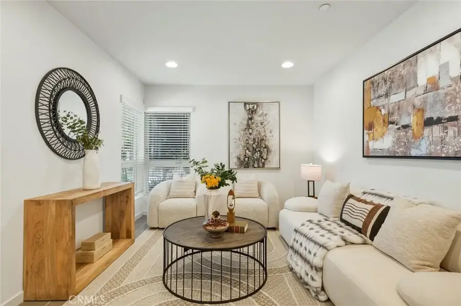 5627 W Observation Lane, Los Angeles, CA 90028 - #3