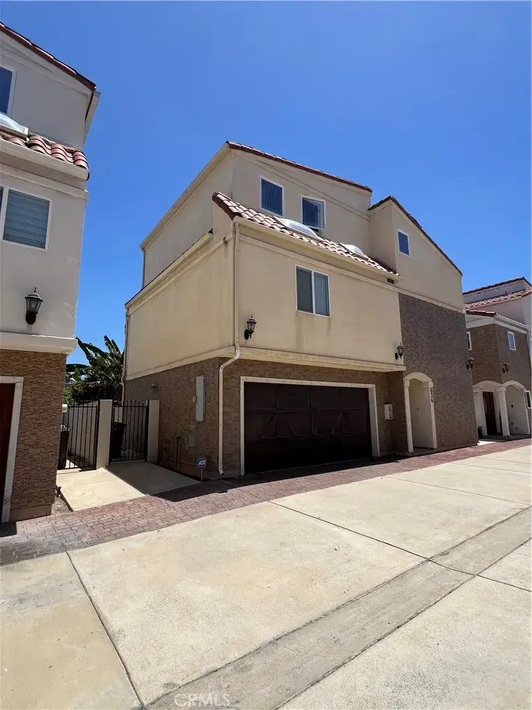 636 E 220th, Carson, CA 90745 - #2