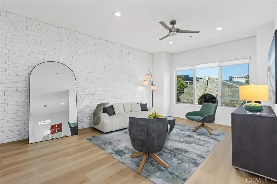 21 Gramercy #220, Irvine, CA 92612 - #3