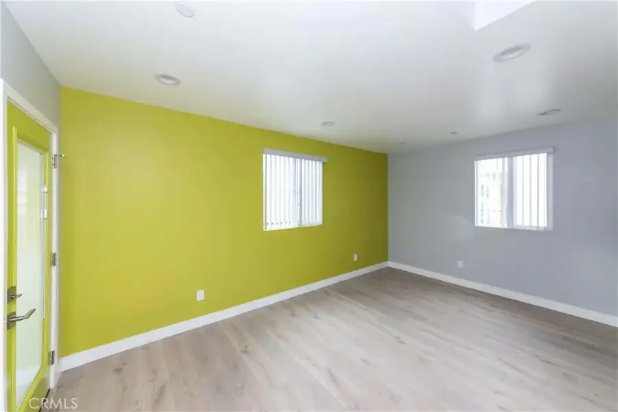 531 W 80th Street, Los Angeles, CA 90044 - #3