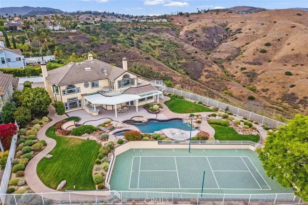 2001 Via Aguila, San Clemente, CA 92673 - #1