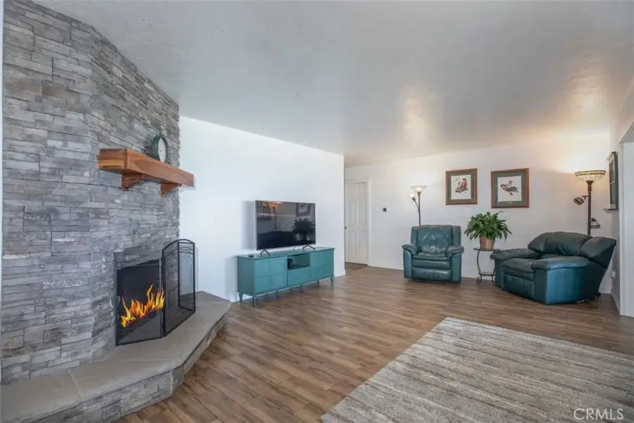 1566 Heather, Riverside, CA 92504 - #3