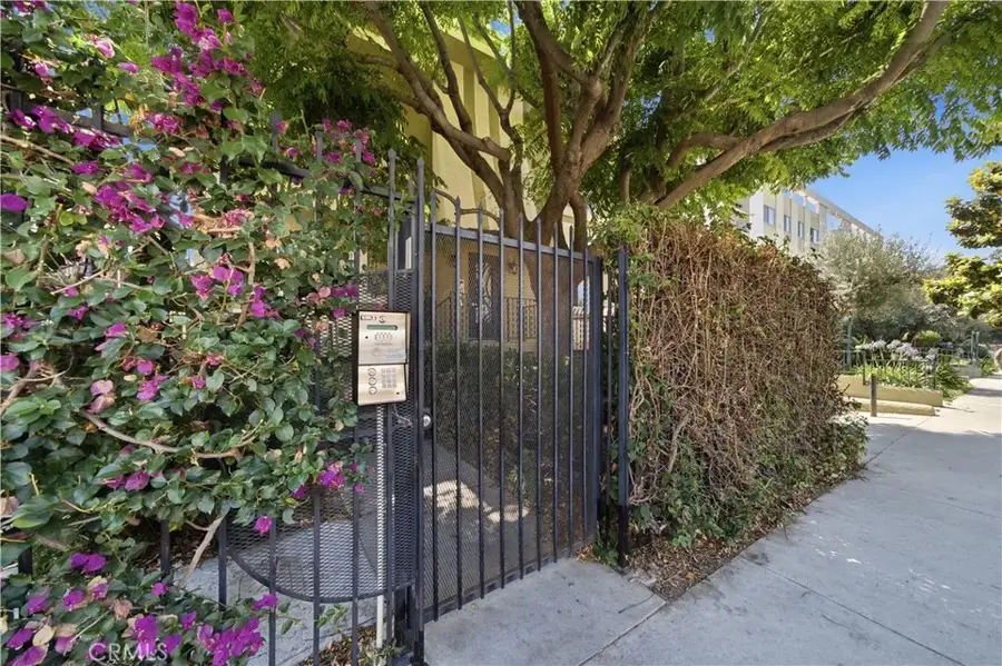 1554 N Hobart #2, Los Angeles, CA 90027 - #3