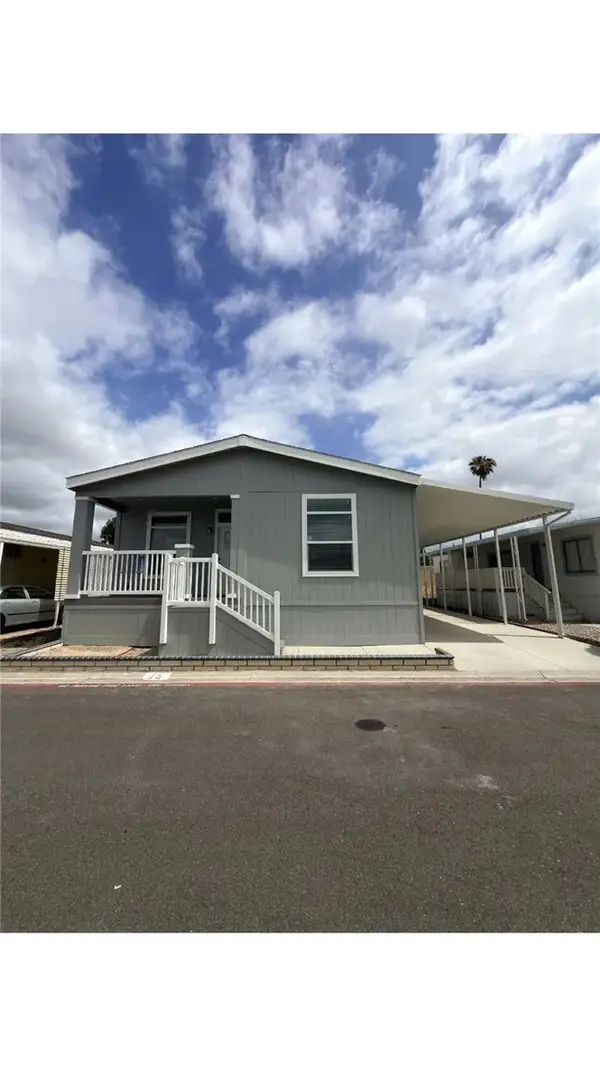 200 W. San Bernardino #75, Rialto, CA 92376