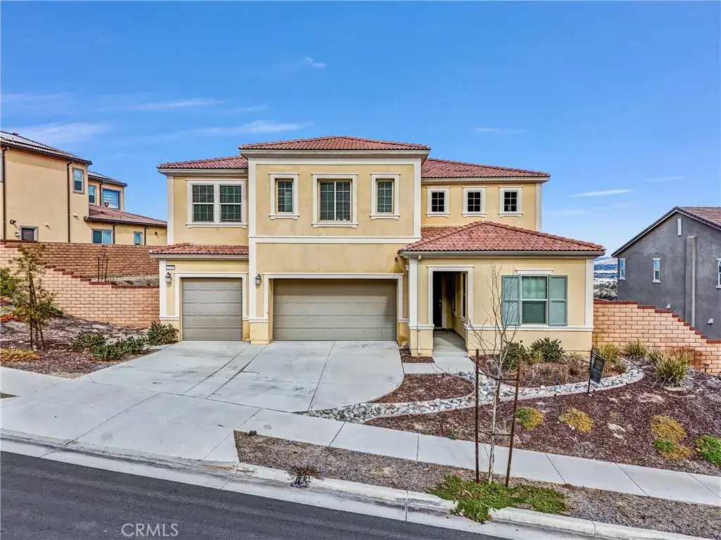2575 Sierra Bella, Corona, CA 92882 - #1